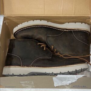 Clarks Men's Distressed Brown Chukka Boots